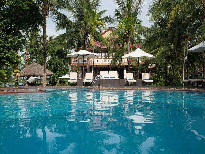 Vinh Hung Riverside Resort